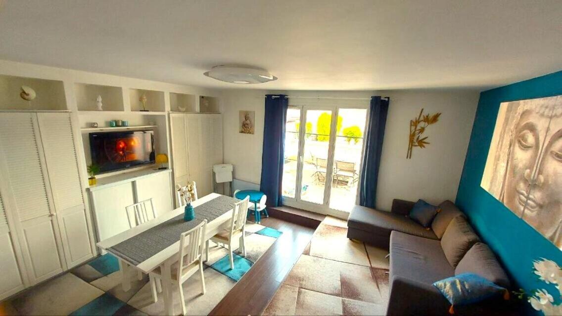 Appartement Familial Pour 6 Adultes Et 5 Enfants A 10 Min De Disney バイー・ロマンヴィリエ エクステリア 写真